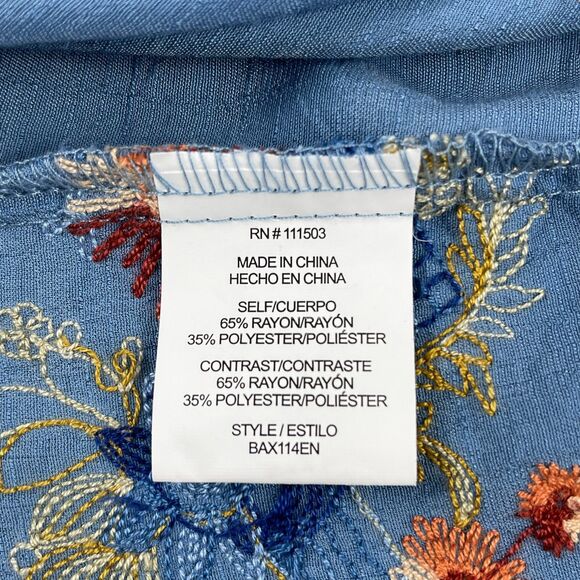 Fig & Flower Women's Top Medium Blue Floral 3/4 Sleeve Embroidered Button Front - Picture 11 of 11